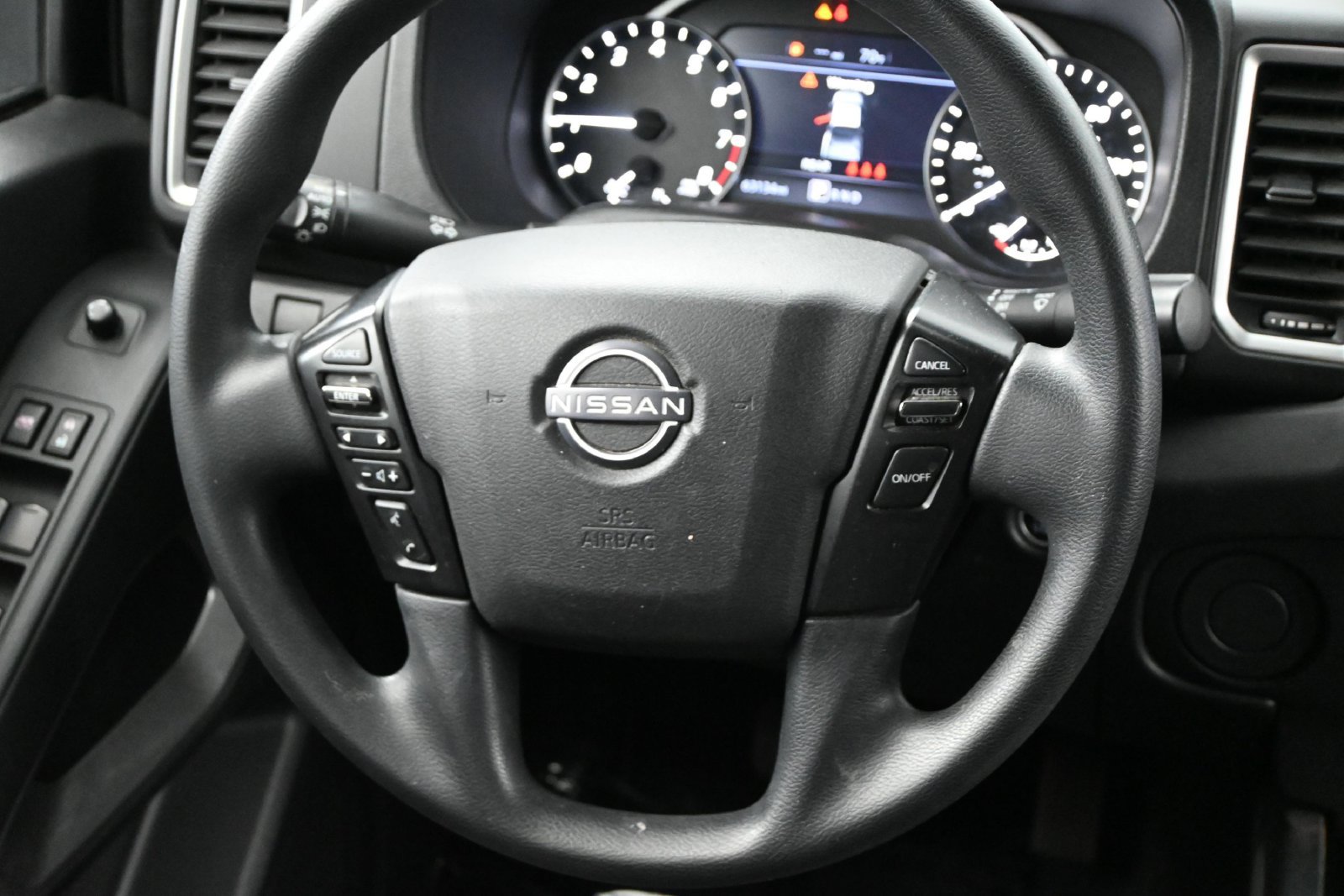 Used 2023 Nissan Frontier SV RWD image 14