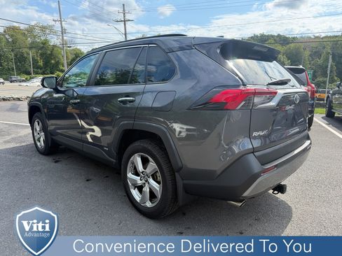 Used 2019 Toyota RAV4 Limited image 6