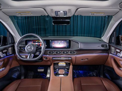 New 2025 Mercedes-Benz GLS 450 4MATIC image 14
