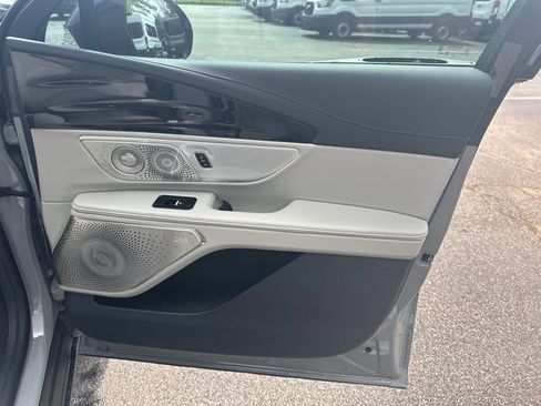 New 2026 Lincoln Nautilus Reserve AWD/4WD image 16