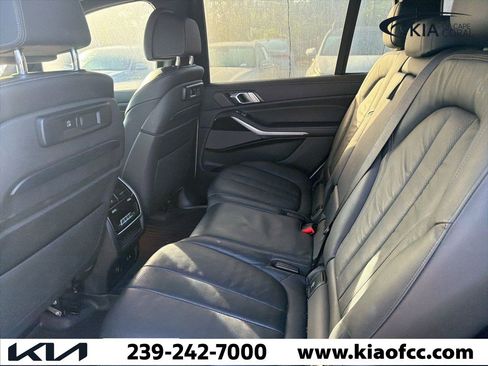 Used 2020 BMW X7 M50i w/ Executive Package image 5