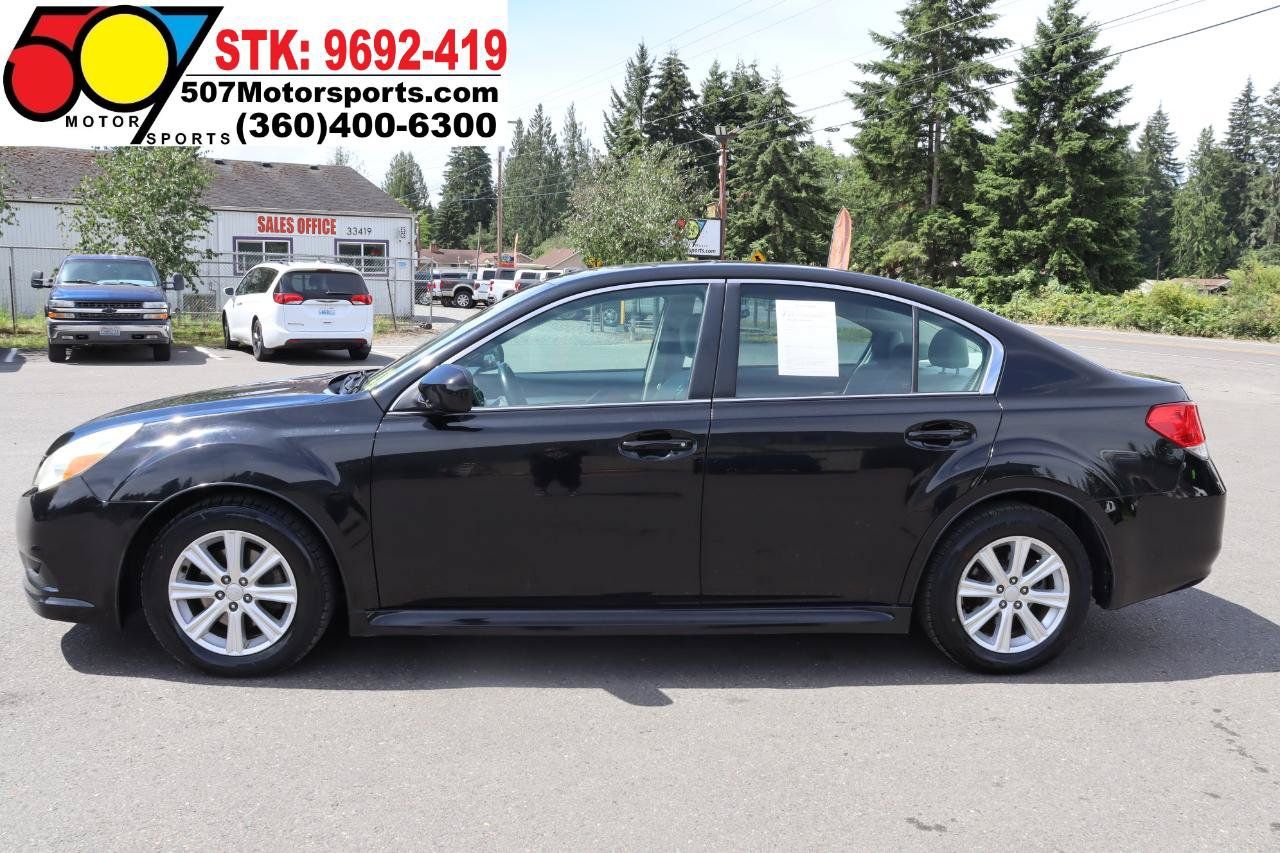Used 2011 Subaru Legacy 2.5i Premium AWD/4WD image 3
