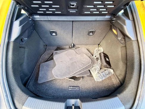 Used 2014 Volkswagen Beetle 2.5 FWD image 7