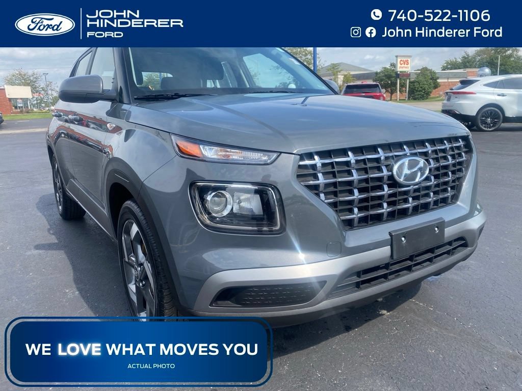 Used 2025 Hyundai Venue SEL FWD image 1