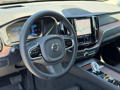 Certified 2023 Volvo XC60 B5 Ultimate w/ Climate Package AWD/4WD image 25