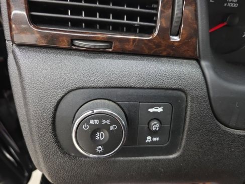 Used 2012 Chevrolet Impala LTZ FWD image 27