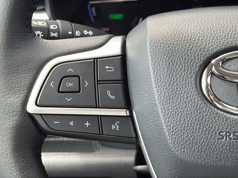 New 2026 Toyota Sienna XLE FWD image 23