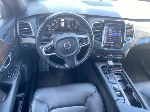 Used 2018 Volvo XC90 T6 Momentum w/ Momentum Plus Package AWD/4WD image 15