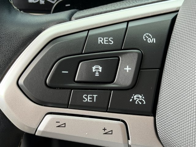 Used 2025 Volkswagen Atlas SE w/ Black Wheel Package AWD/4WD image 23