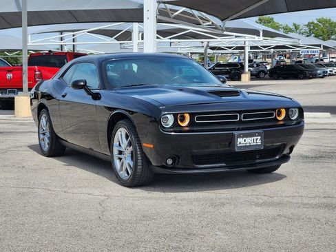 Used 2022 Dodge Challenger GT AWD/4WD image 3