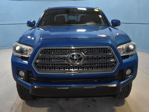 Used 2017 Toyota Tacoma TRD Off-Road image 20