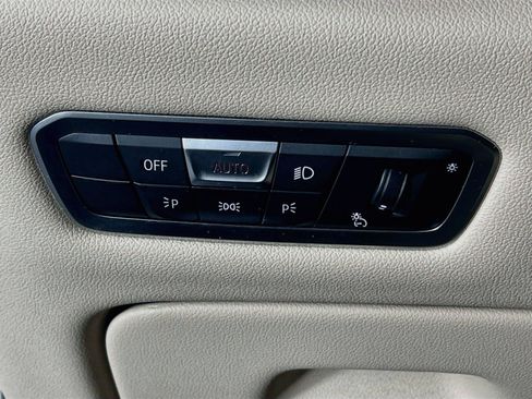 Used 2022 BMW X5 M50i AWD/4WD image 11