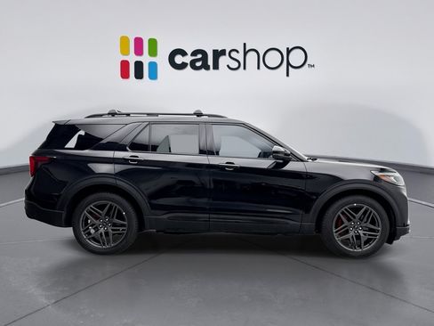 Used 2025 Ford Explorer ST AWD/4WD image 6