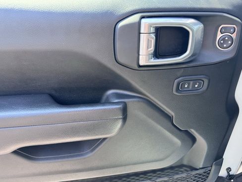 Certified 2022 Jeep Wrangler Unlimited Sport image 9