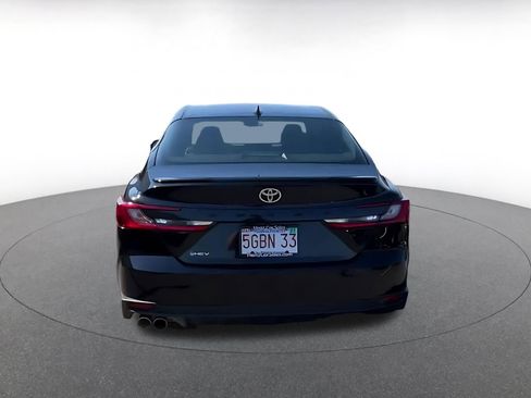 Used 2025 Toyota Camry SE image 12