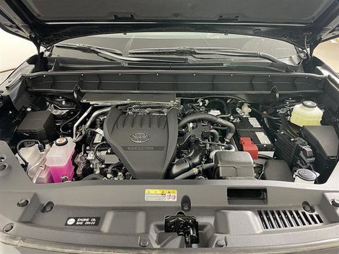 New 2026 Toyota Highlander Platinum AWD/4WD image 23