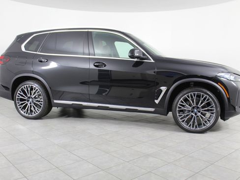New 2026 BMW X5 xDrive40i w/ Climate Comfort Package image 8