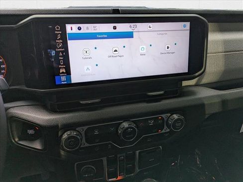 New 2025 Jeep Gladiator Sport image 12