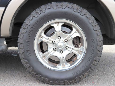 Used 2004 Ford Expedition Eddie Bauer image 7