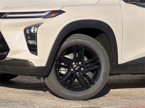 New 2026 Chevrolet Trax ACTIV w/ Driver Confidence Package image 8