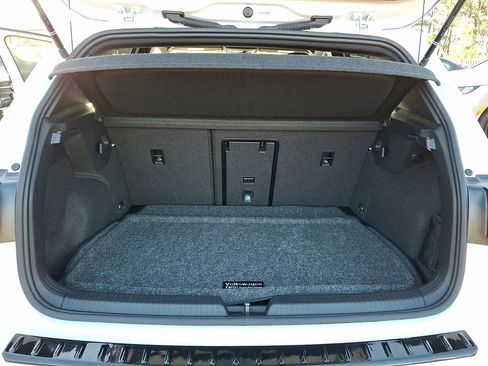 Used 2025 Volkswagen Golf R Black Edition image 26