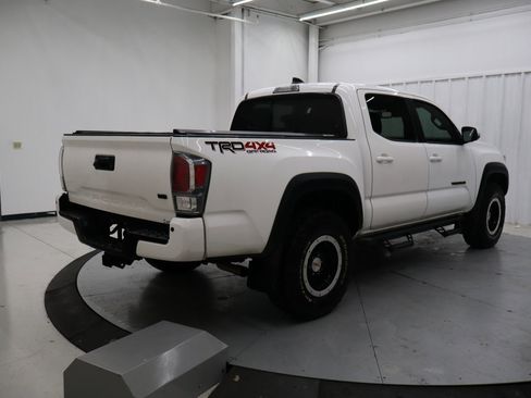 Used 2020 Toyota Tacoma TRD Off-Road w/ TRD Premium Off Road Package image 4