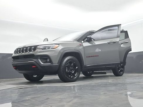 Used 2023 Jeep Compass Trailhawk AWD/4WD image 70
