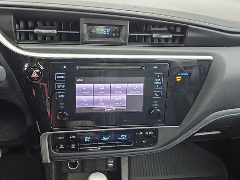 Used 2018 Toyota Corolla SE w/ Body Protection Package FWD image 18