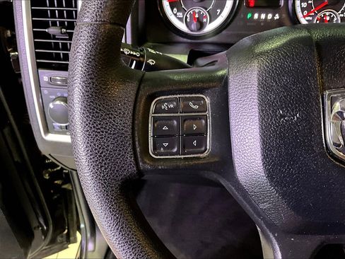 Used 2017 RAM 1500 Classic SLT image 12