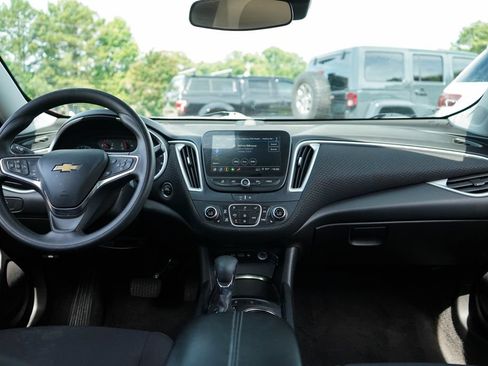 Used 2024 Chevrolet Malibu LT FWD image 10