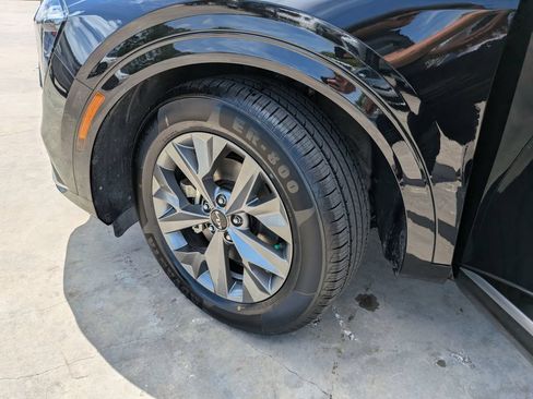 Certified 2023 Kia Sportage SX FWD image 38