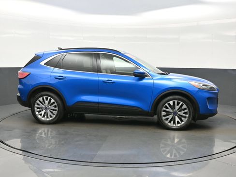 Used 2020 Ford Escape Titanium AWD/4WD image 7