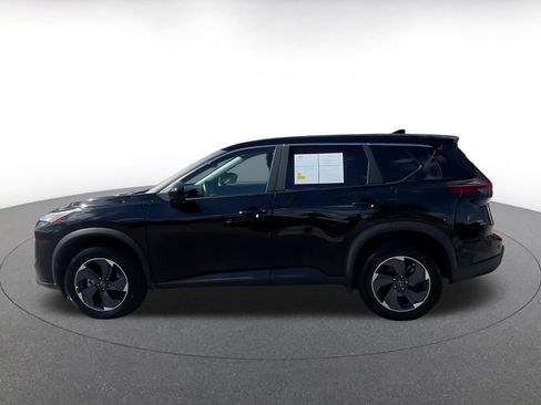 Used 2025 Nissan Rogue SV image 7