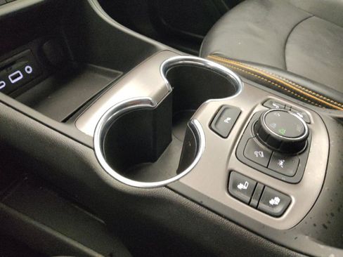 Used 2022 GMC Terrain AT4 w/ Tech Package image 26