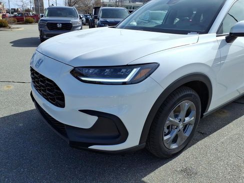 New 2026 Honda HR-V LX image 12