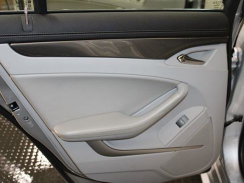 Used 2010 Cadillac CTS Performance image 27