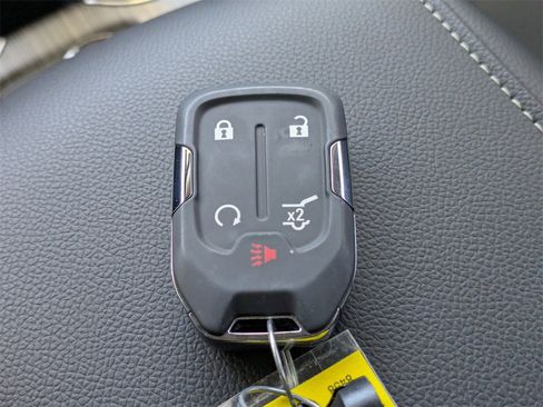 Used 2023 GMC Acadia SLT w/ Elevation Edition image 47