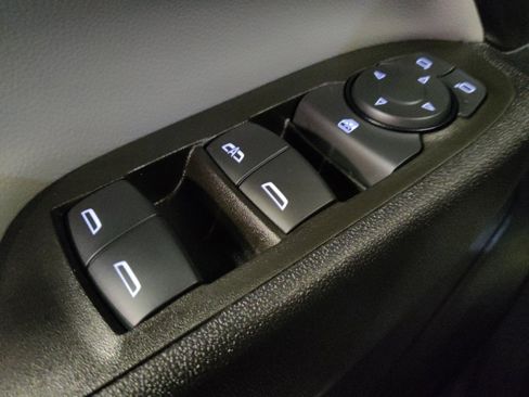 Used 2024 Chevrolet Equinox LS w/ LS Convenience Package FWD image 27