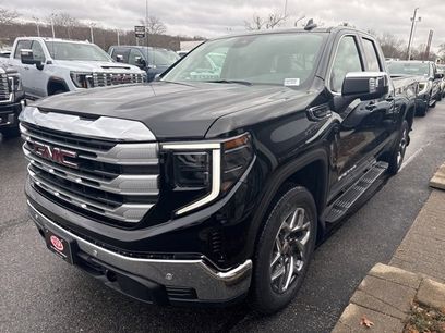 New 2026 GMC Sierra 1500 SLE w/ Preferred Package
