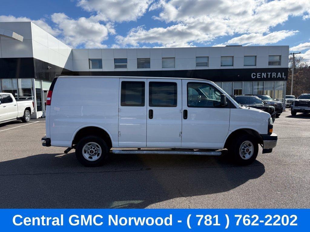Used 2025 GMC Savana 2500 w/ Driver Convenience Package RWD image 8
