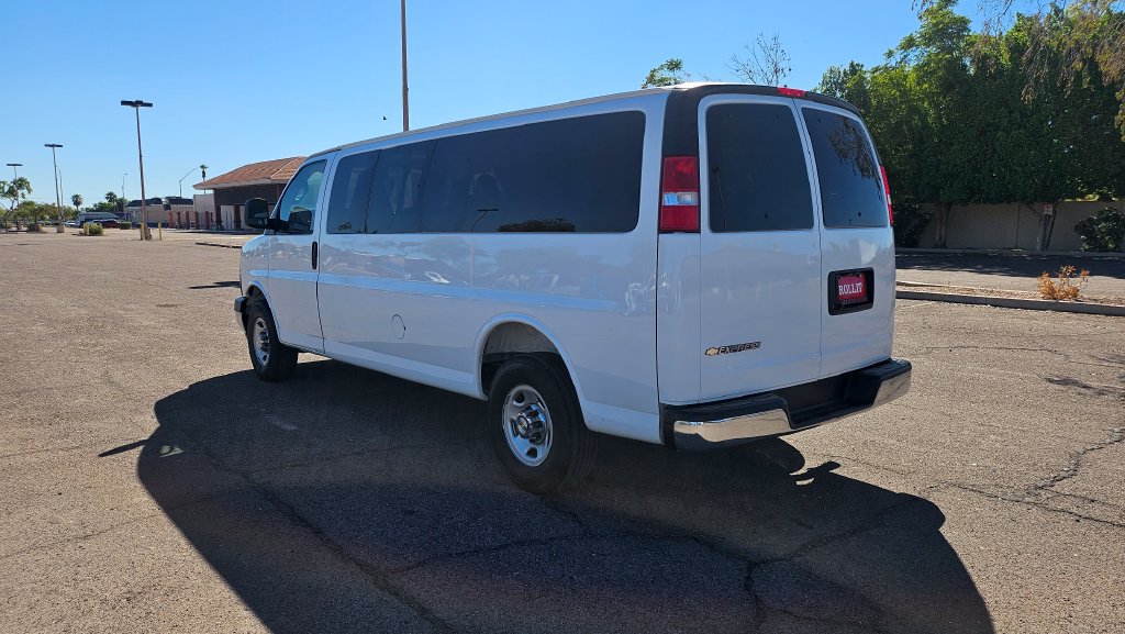 Used 2025 Chevrolet Express 3500 LT w/ LT Preferred Equipment Group RWD image 8