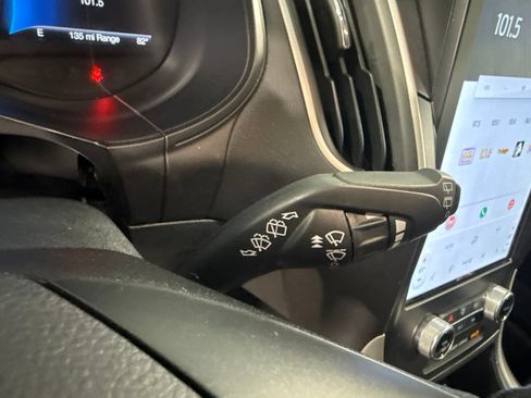 Used 2024 Ford Edge SEL AWD/4WD image 36