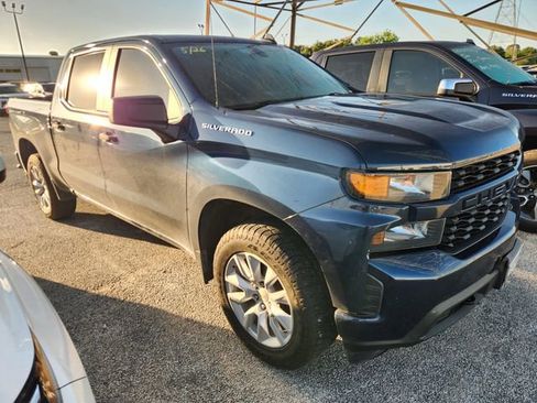 Used 2020 Chevrolet Silverado 1500 Custom w/ Custom Value Package RWD image 1