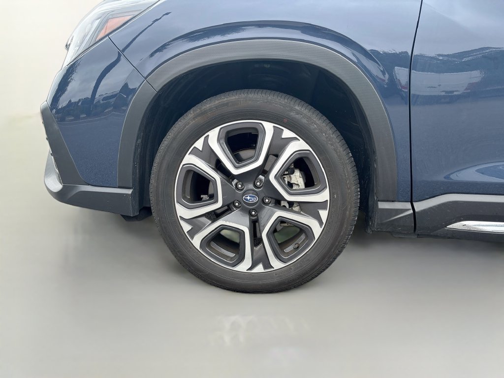 Used 2023 Subaru Ascent Limited AWD/4WD image 13