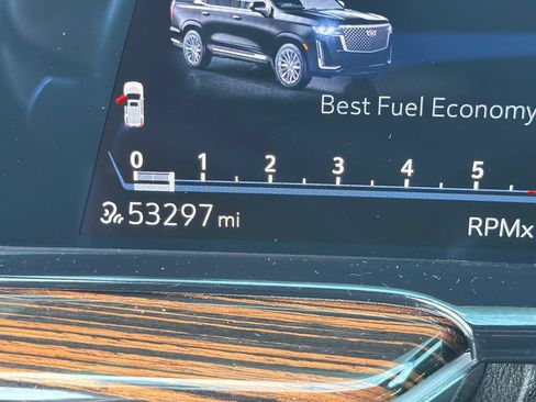 Certified 2024 Cadillac Escalade Premium Luxury w/ Performance Package AWD/4WD image 17