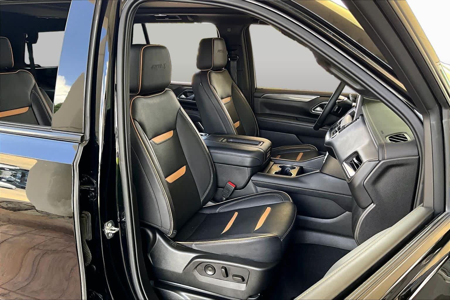Used 2023 GMC Yukon AT4 w/ AT4 Premium Plus Package AWD/4WD image 8