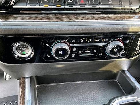 Used 2024 Chevrolet Silverado 1500 LT w/ Z71 Off-Road Package image 23