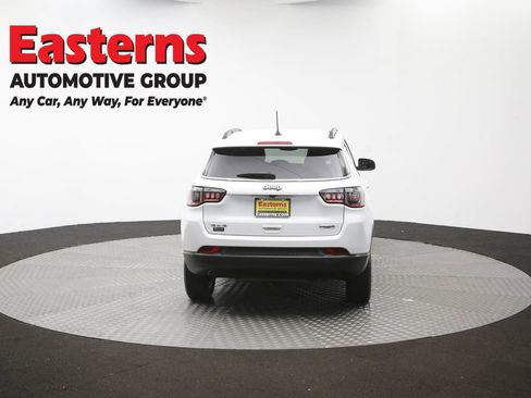 Used 2022 Jeep Compass Latitude w/ Convenience Group AWD/4WD image 37