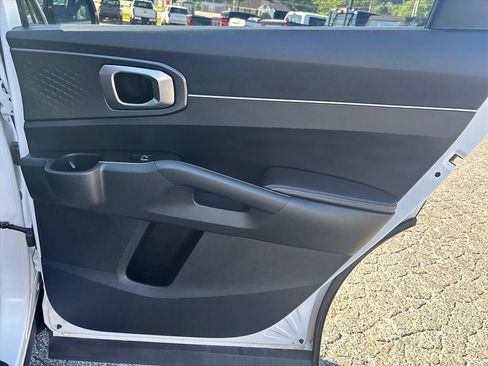 Used 2025 Kia Sorento EX AWD/4WD image 15