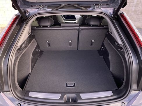 New 2026 Cadillac Optiq Luxury 1 image 38